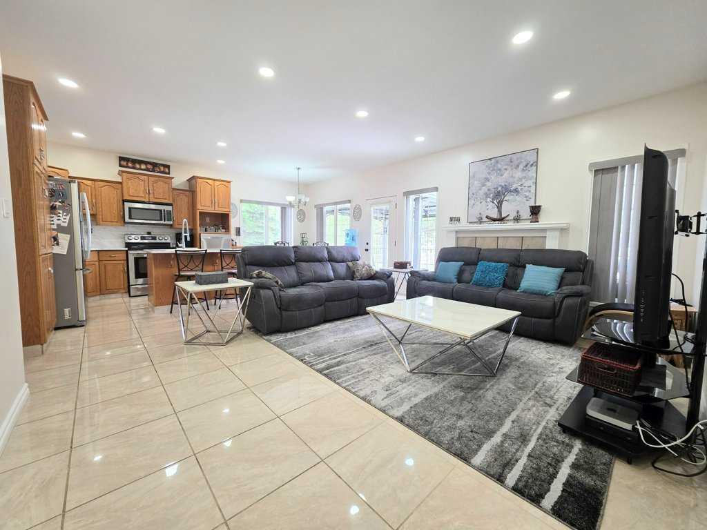 Picture of 301 3 Avenue NE, Slave Lake Real Estate Listing