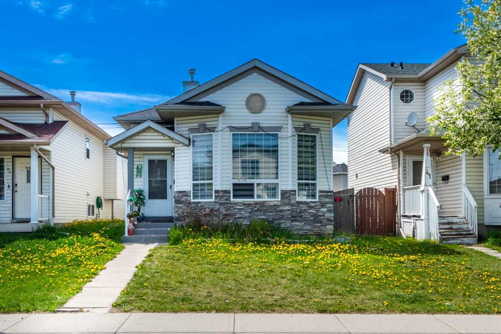 Picture of 45 Martin Crossing Crescent NE, Calgary Real Estate Listing