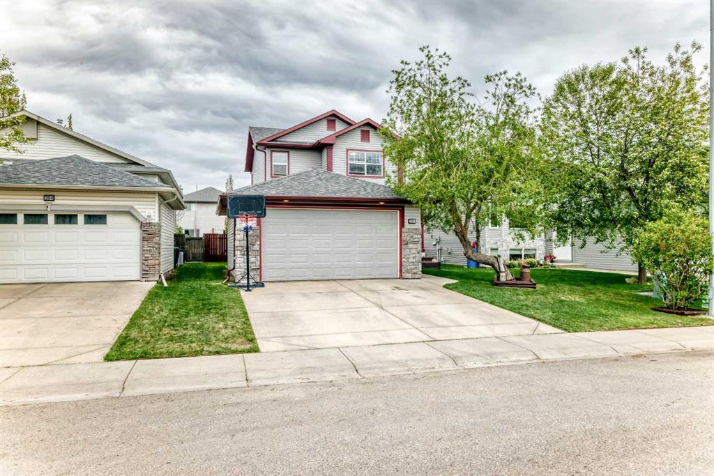 Picture of 208 Stonegate Crescent NW, Airdrie Real Estate Listing