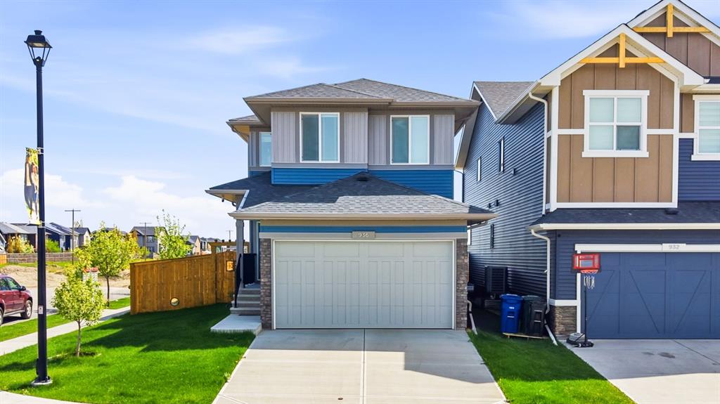 Picture of 936 Langholm Drive SE, Airdrie Real Estate Listing