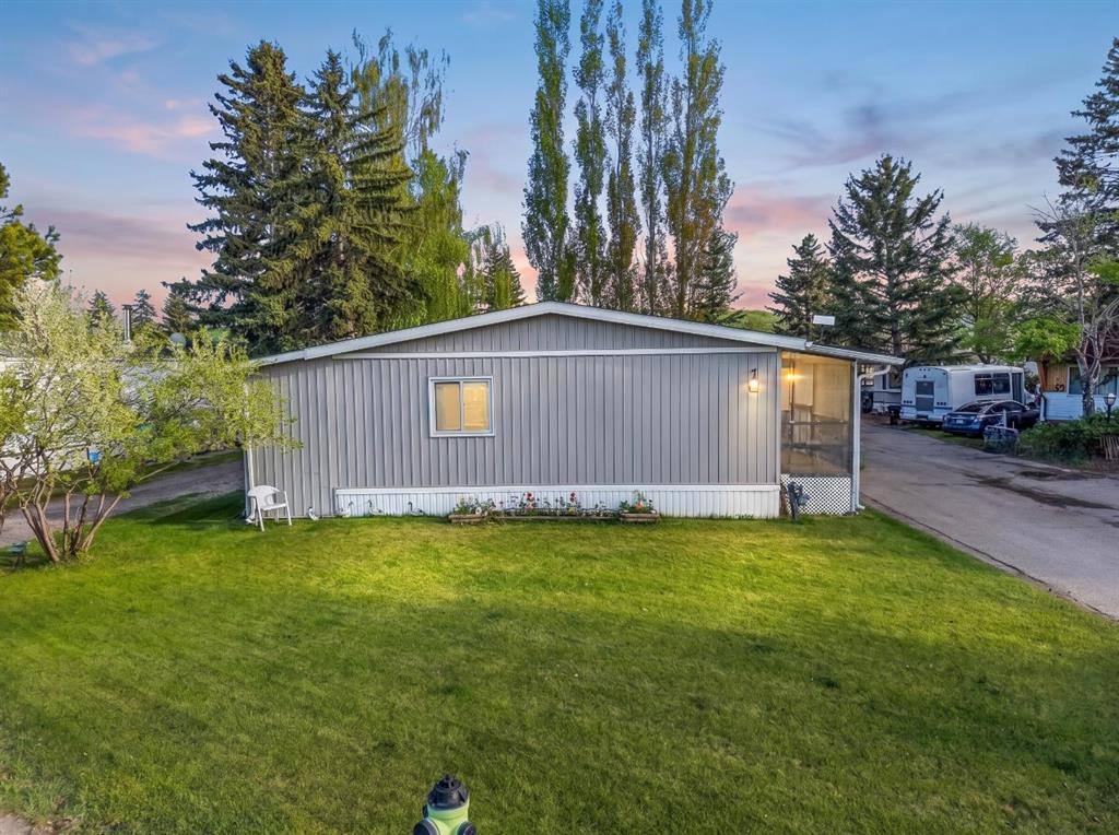 Picture of 1, 3223 83 Street , Calgary Real Estate Listing