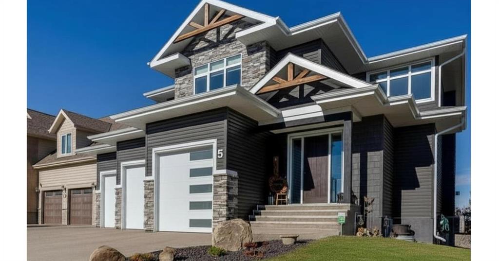 Picture of 5 Leonard Close , Sylvan Lake Real Estate Listing