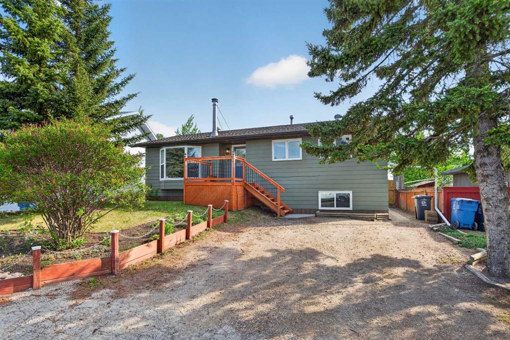 Picture of 225 9 Street SE, Three Hills Real Estate Listing