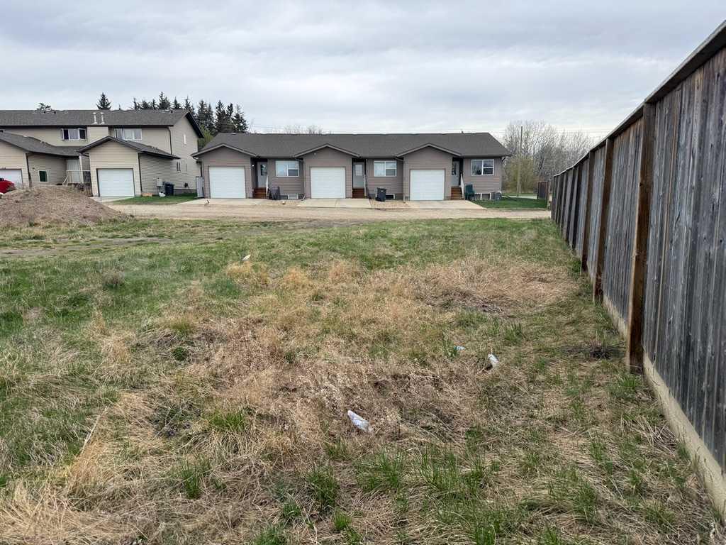 Picture of 5311 57 Avenue , Ponoka Real Estate Listing