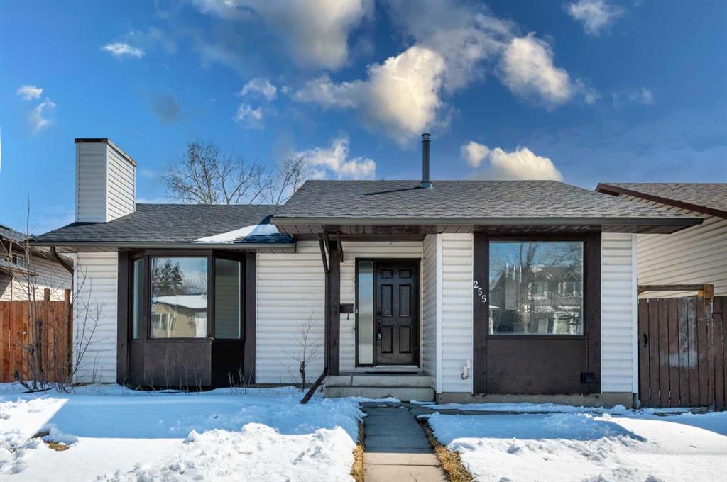 Picture of 255 Castleridge Drive NE, Calgary Real Estate Listing