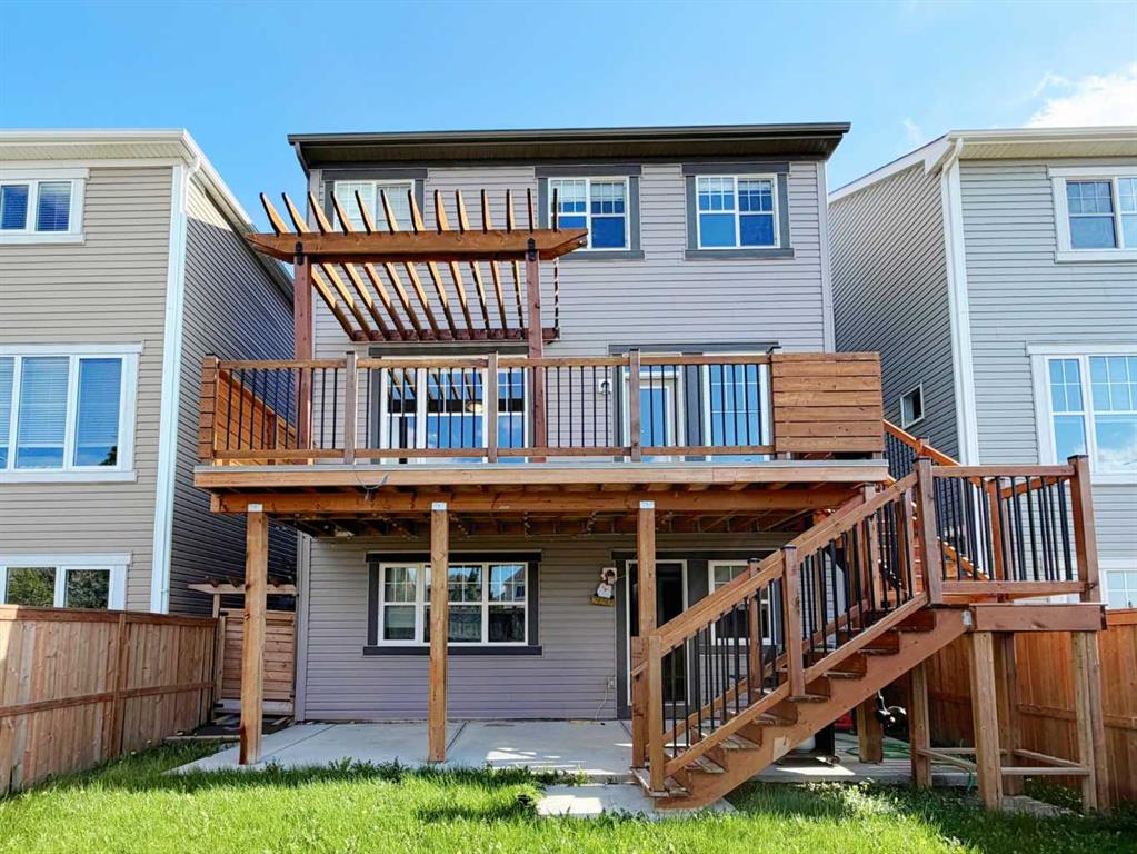 Picture of 285 Windrow Crescent SW, Airdrie Real Estate Listing