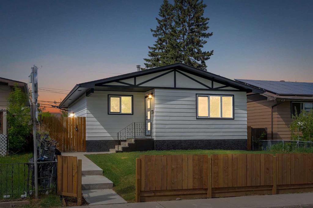 Picture of 3640 Dover Ridge Drive SE, Calgary Real Estate Listing