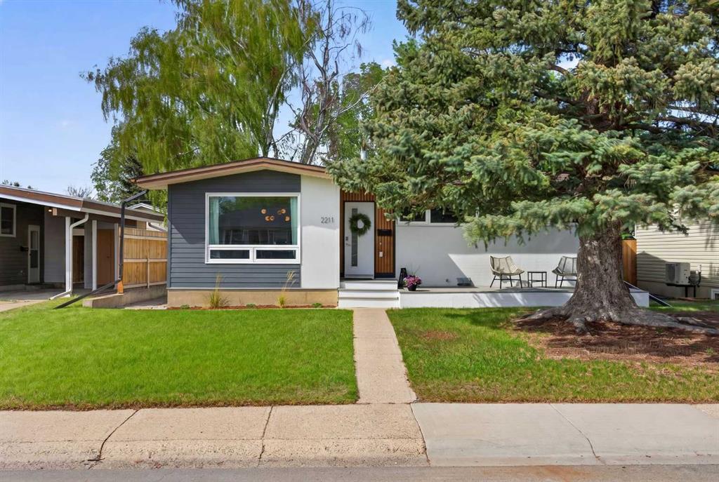 Picture of 2211 18 Avenue S, Lethbridge Real Estate Listing