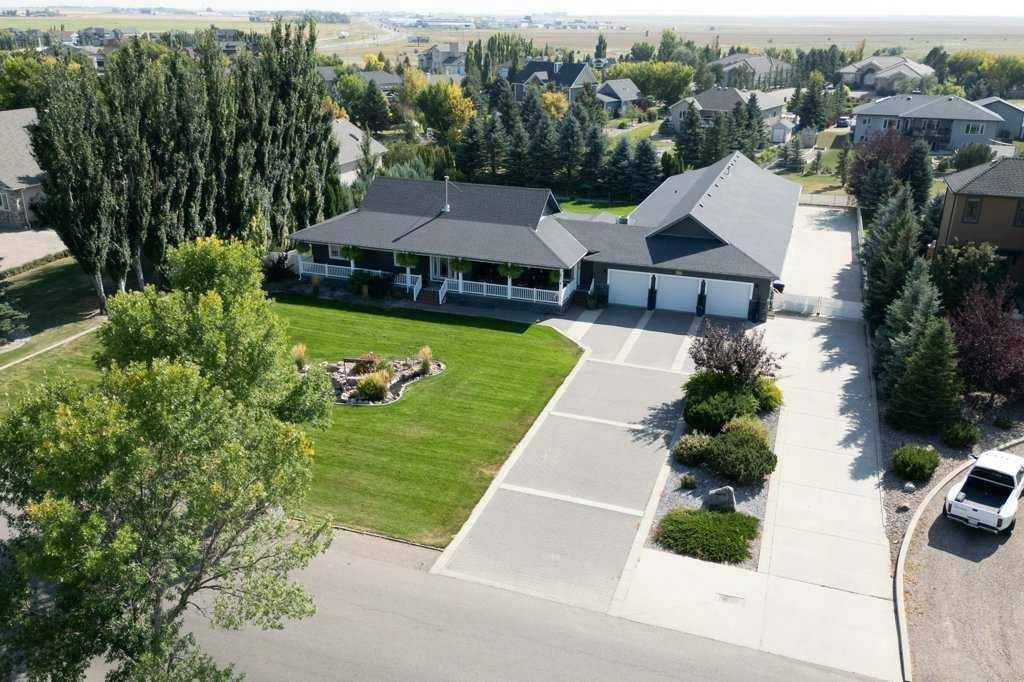 Picture of 2908 48 Avenue S, Lethbridge Real Estate Listing