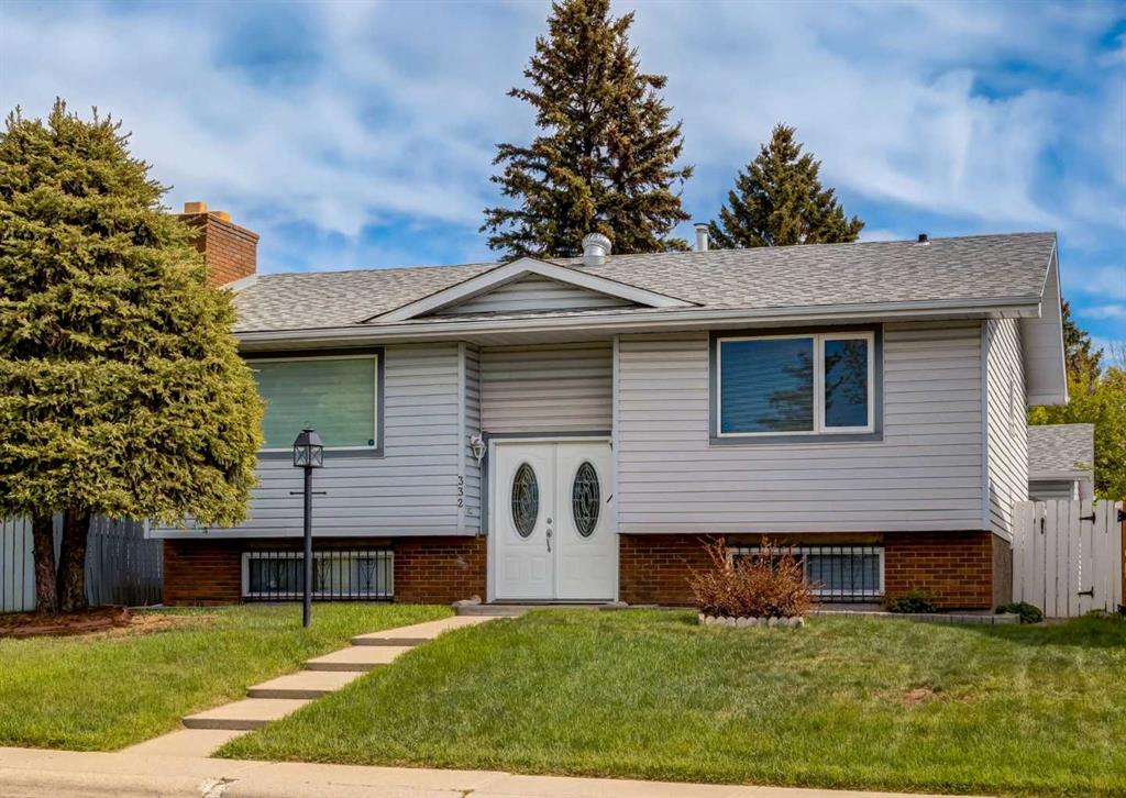 Picture of 332 Pinemont Road NE, Calgary Real Estate Listing