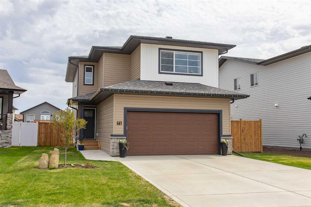 Picture of 71 Bardwell Way , Sylvan Lake Real Estate Listing