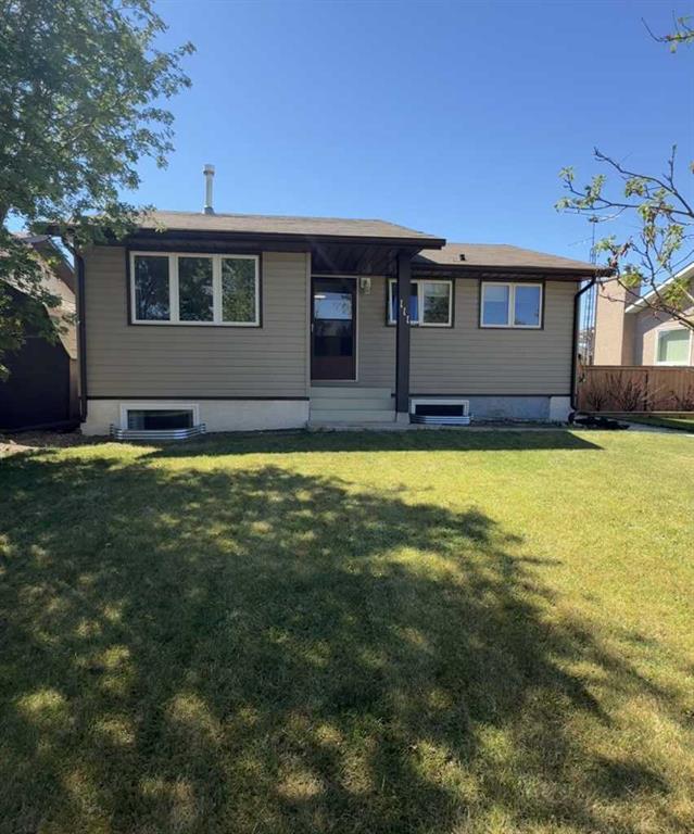 Picture of 111 Shacker Crescent , Hanna Real Estate Listing