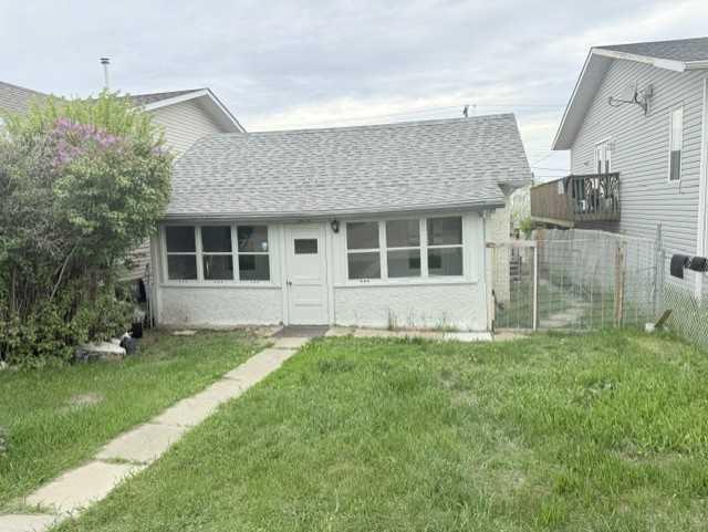 Picture of 10030 102 Street , Peace River Real Estate Listing