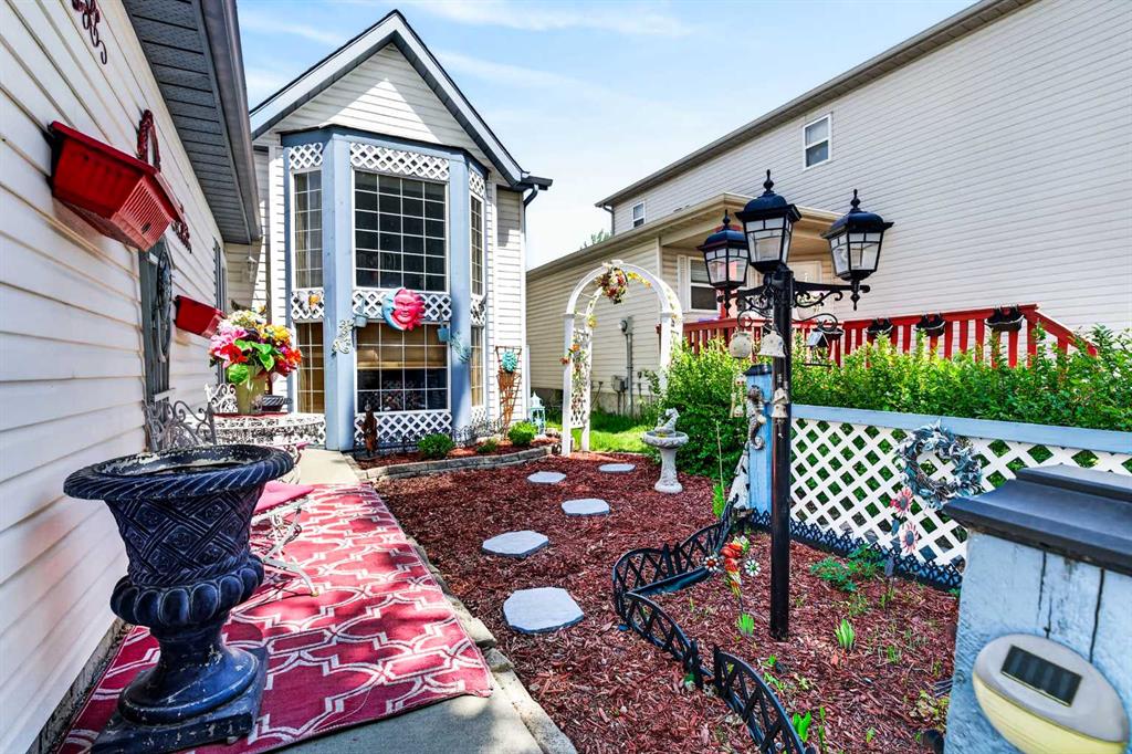 Picture of 159 Fresno Place NE, Calgary Real Estate Listing