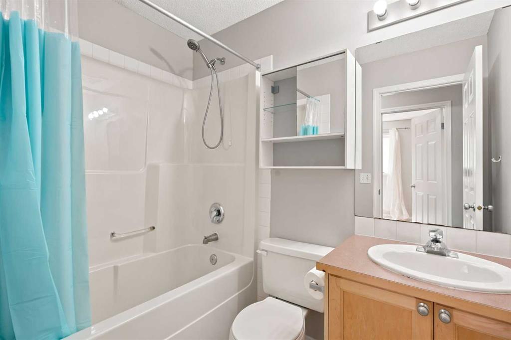Picture of 88 Rockyledge Crescent NW, Calgary Real Estate Listing