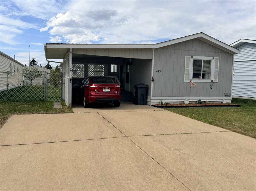 Picture of 443, 37543 England Way , Rural Red Deer County Real Estate Listing