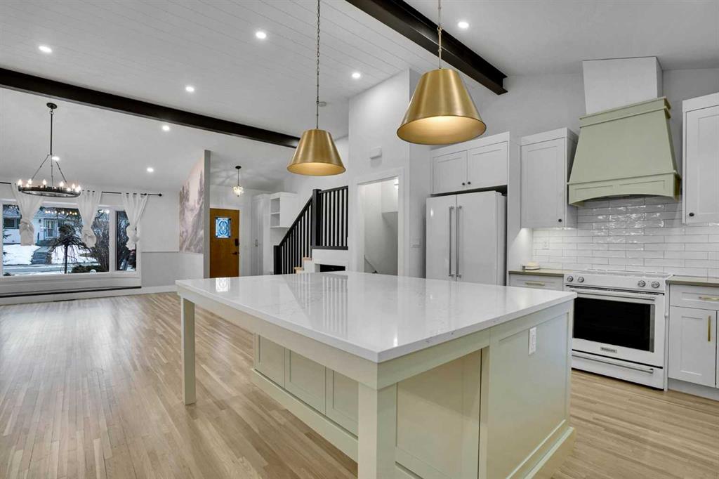 Picture of 64 Hartford Road NW, Calgary Real Estate Listing