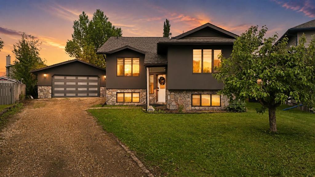 Picture of 5212 55 Avenue  , Eckville Real Estate Listing