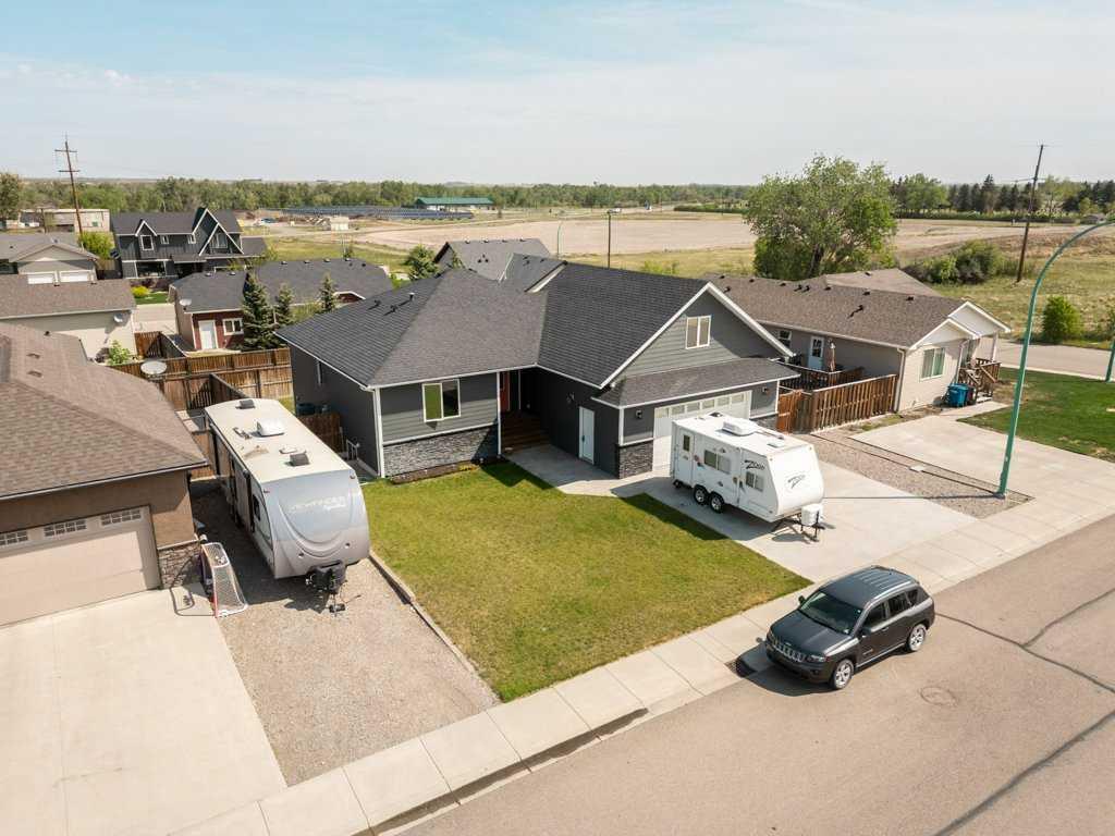 Picture of 757 28 Street , Fort Macleod Real Estate Listing