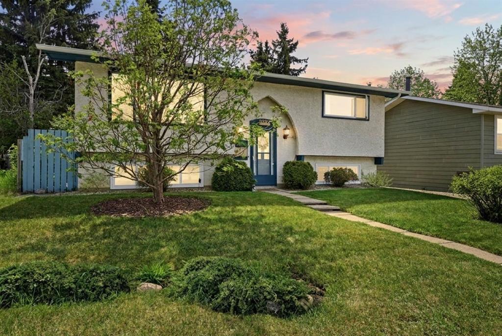 Picture of 5327 38 Street , Innisfail Real Estate Listing