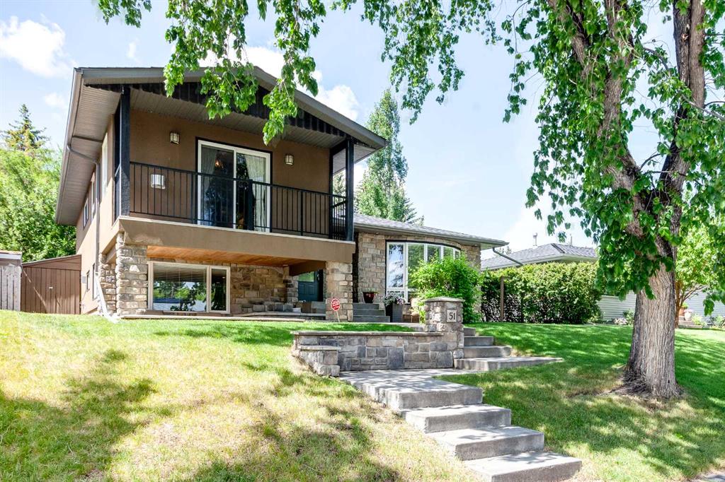 Picture of 51 Wimbledon Drive SW, Calgary Real Estate Listing