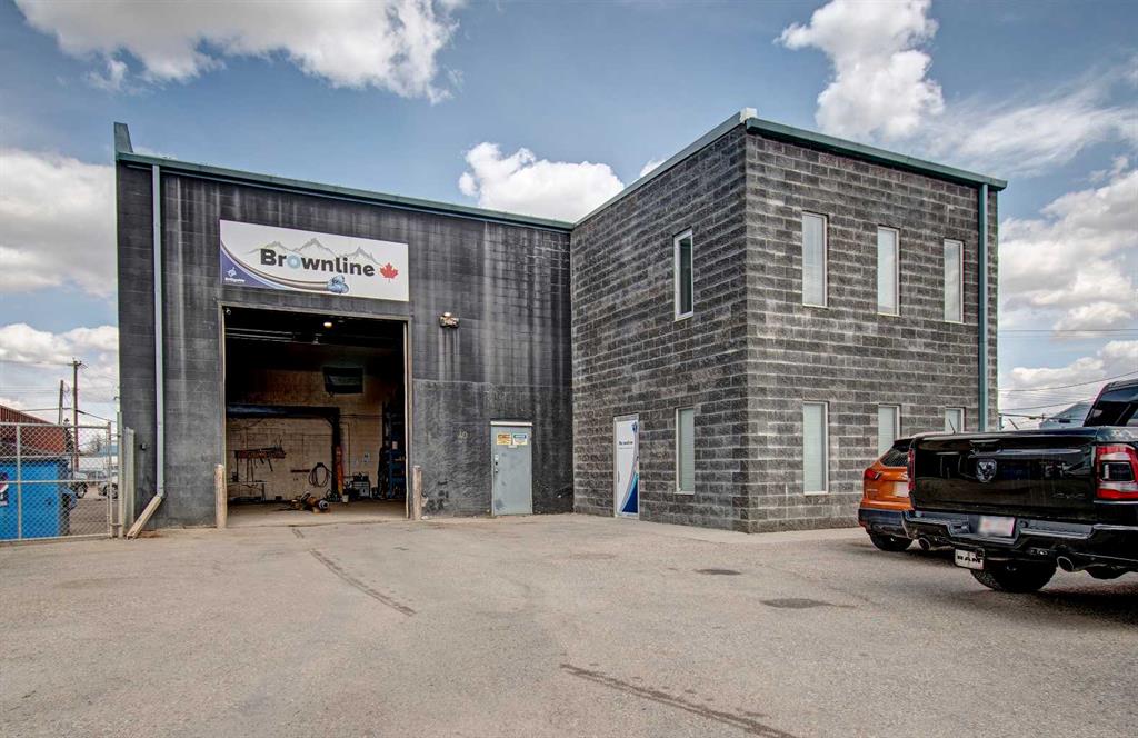 Picture of 40 East Lake Green NE, Airdrie Real Estate Listing