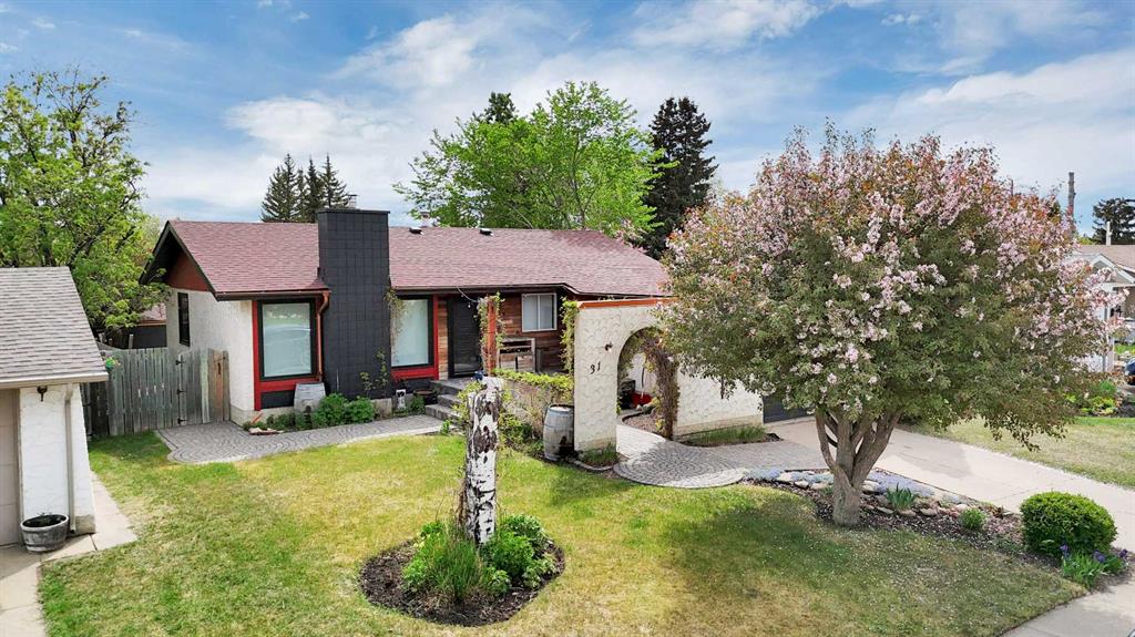 Picture of 31 Macfarlane Avenue , Red Deer Real Estate Listing