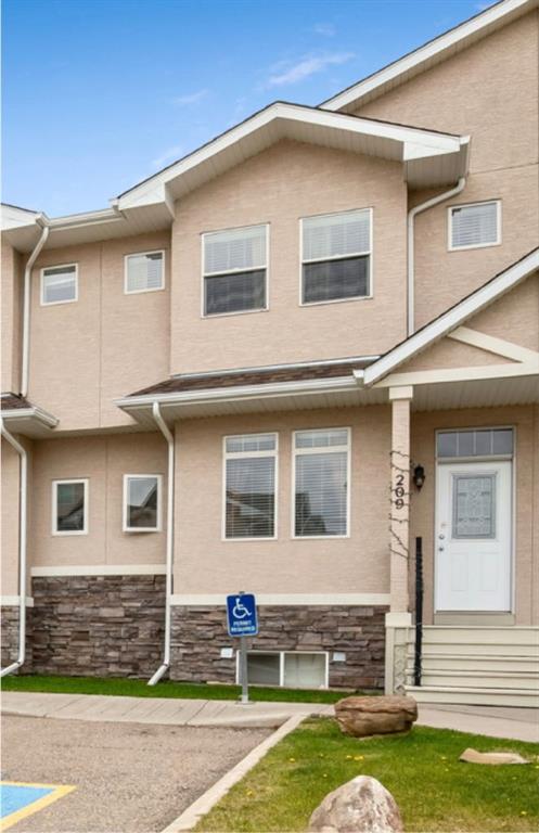 Picture of 209 Strathcona Circle , Strathmore Real Estate Listing