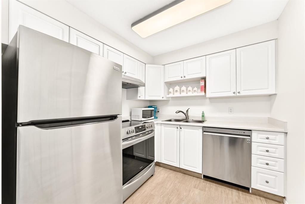 Picture of 3204, 3000 Millrise Point SW, Calgary Real Estate Listing