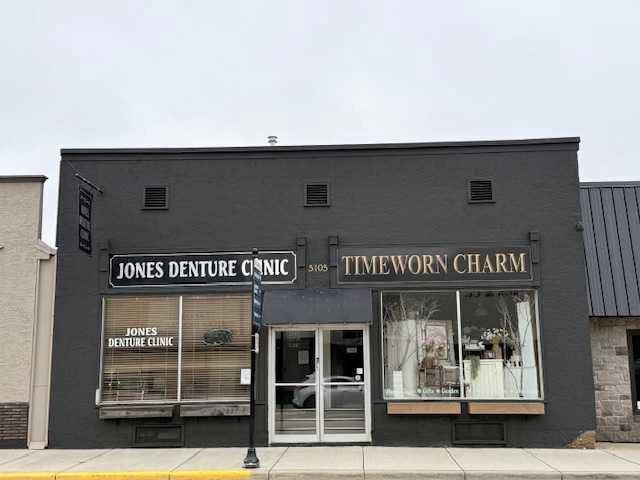 Picture of 5105 50 Avenue , Lacombe Real Estate Listing