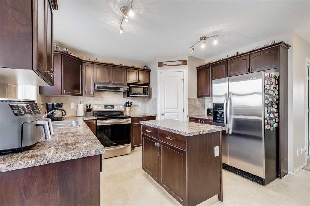 Picture of 31 Taralake Gardens NE, Calgary Real Estate Listing