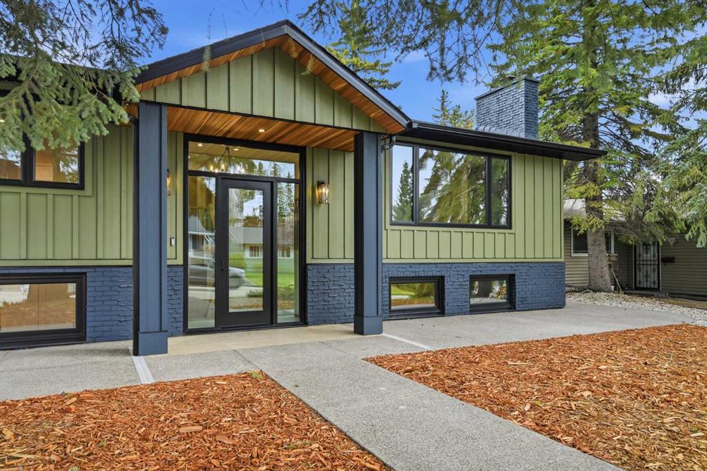 Picture of 1132 Lake Sylvan Place SE, Calgary Real Estate Listing