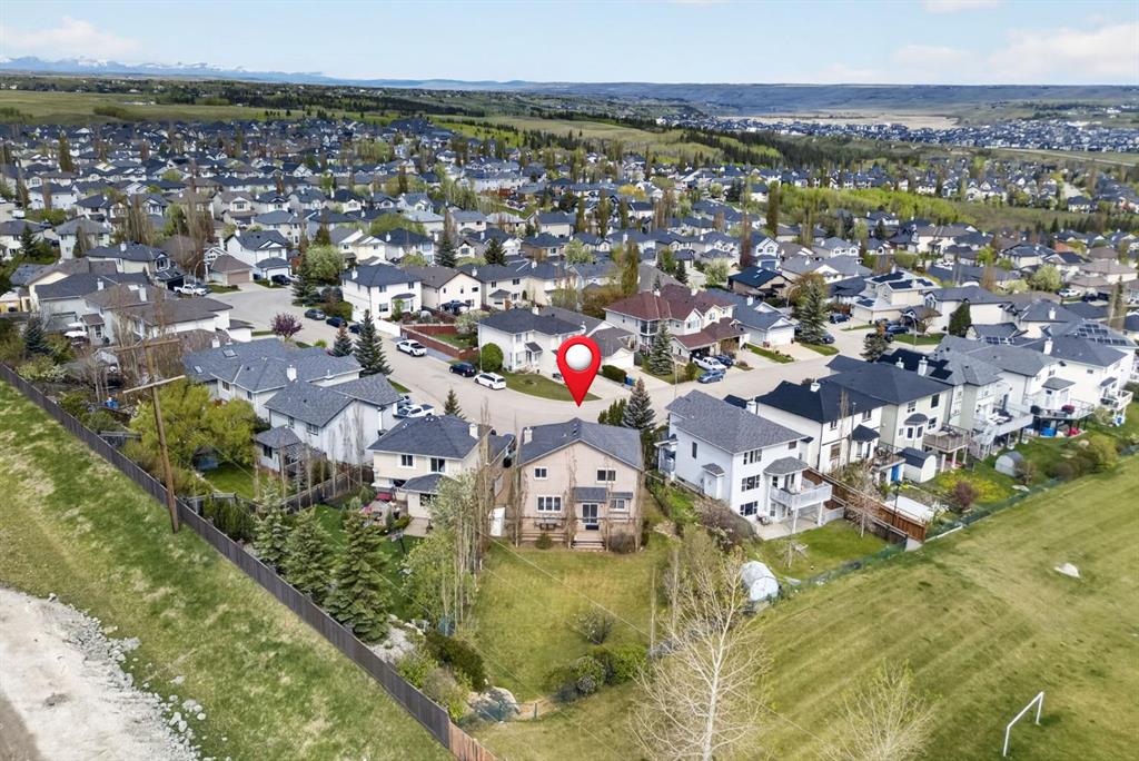 Picture of 112 Valley Stream Close NW, Calgary Real Estate Listing