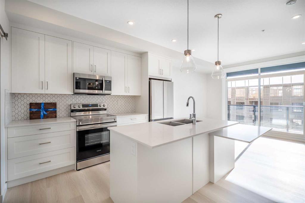 Picture of 7202, 1802 Mahogany Boulevard SE, Calgary Real Estate Listing