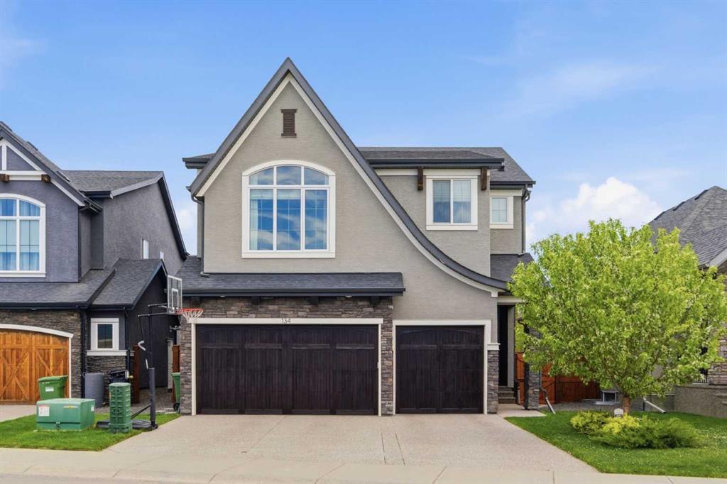 Picture of 134 Cranbrook Circle SE, Calgary Real Estate Listing