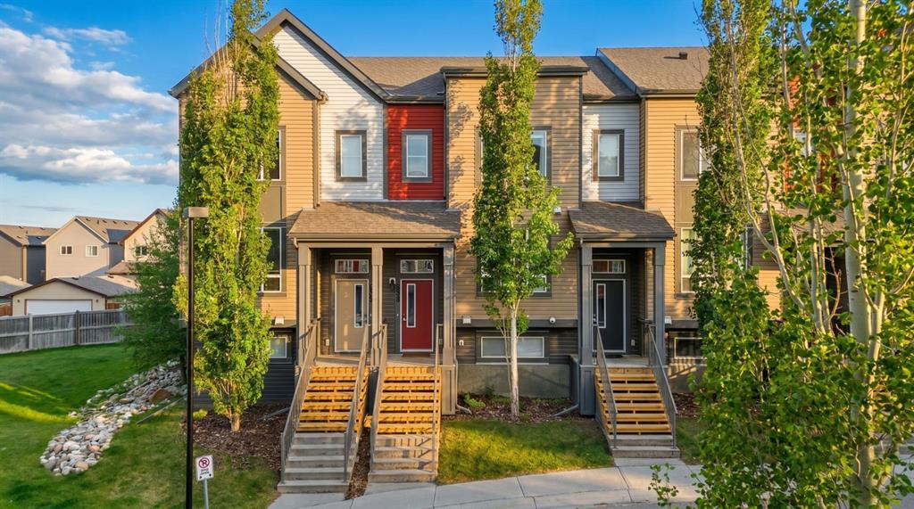 Picture of 131 Copperpond Row SE, Calgary Real Estate Listing