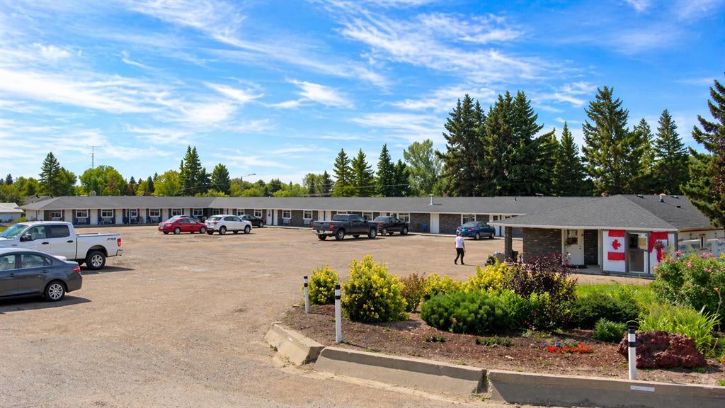 Picture of 601 12 Avenue , Wainwright Real Estate Listing