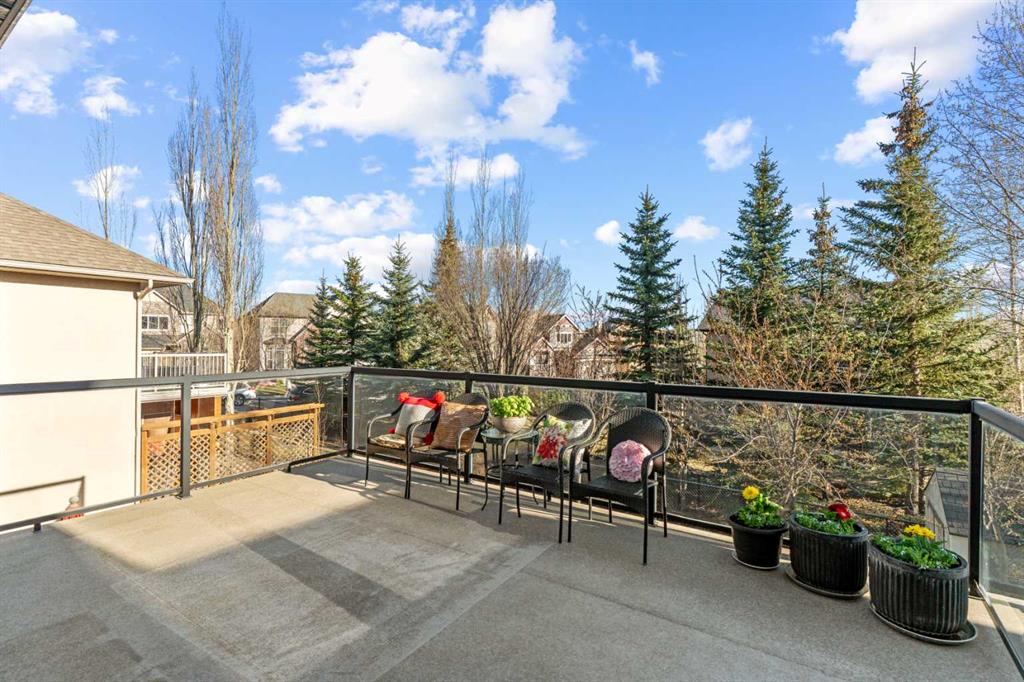 Picture of 325 Discovery Ridge Way SW, Calgary Real Estate Listing