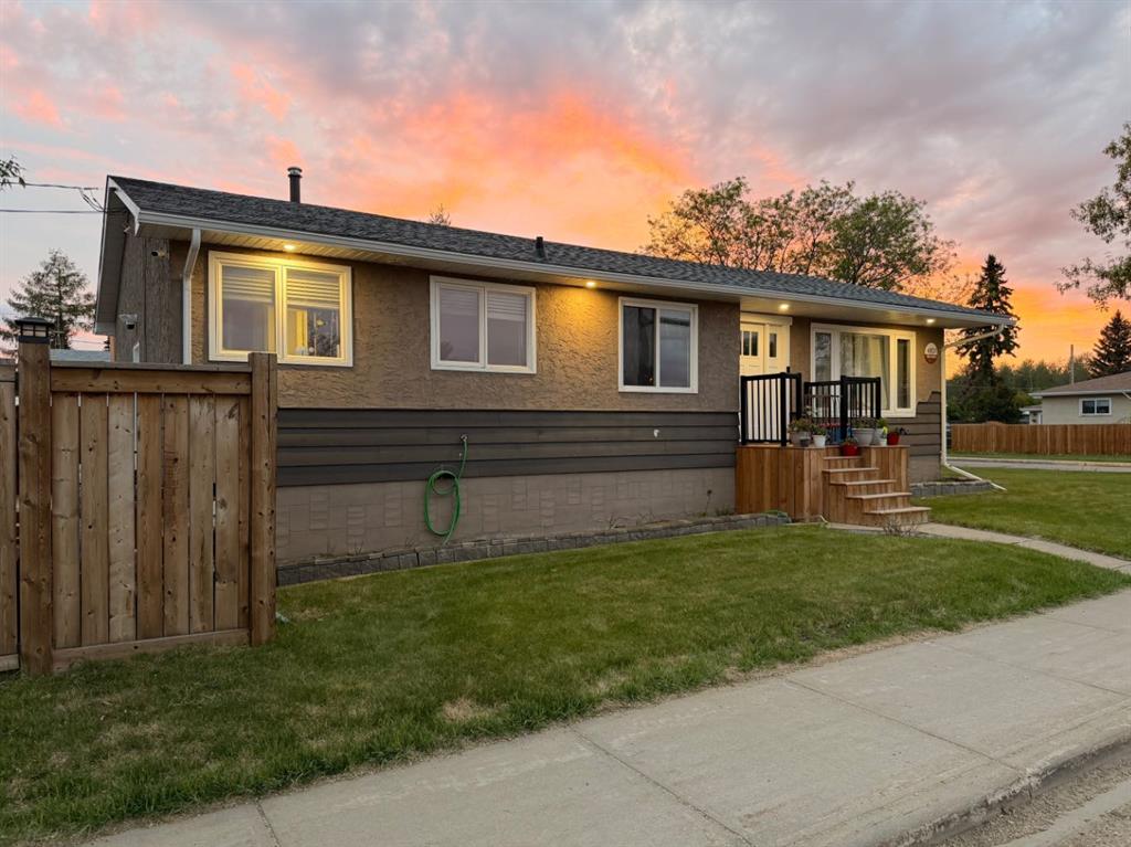 Picture of 4801 58th Avenue  , High Prairie Real Estate Listing