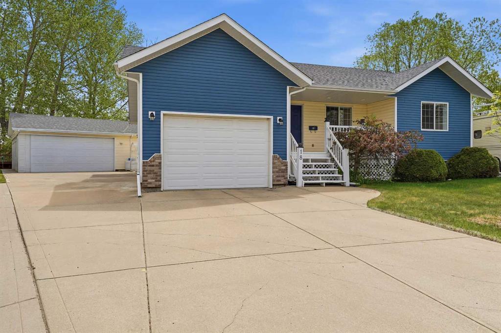 Picture of 18 Osmond Close , Red Deer Real Estate Listing