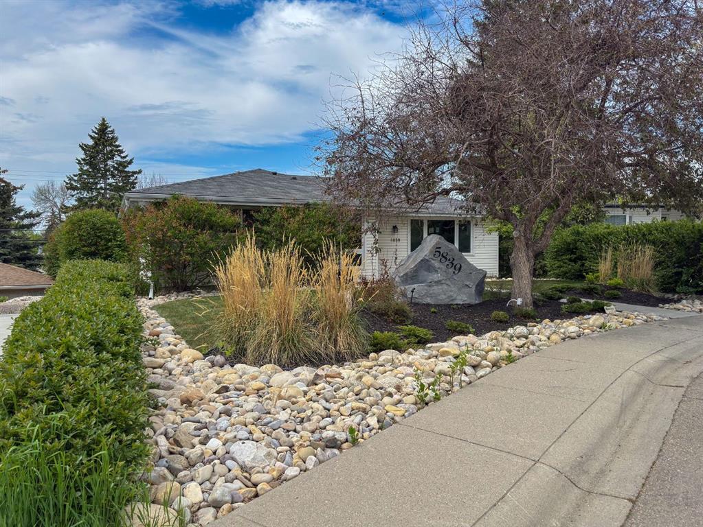 Picture of 5839 Dalkeith Hill NW, Calgary Real Estate Listing