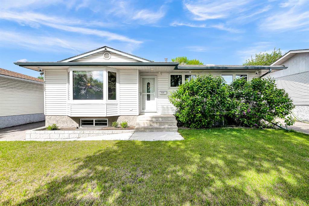 Picture of 7127 18 Street SE, Calgary Real Estate Listing