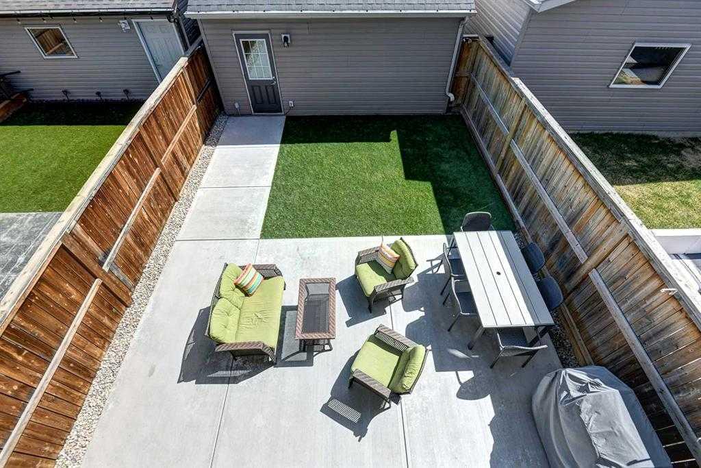 Picture of 50 Elgin Meadows Park SE, Calgary Real Estate Listing