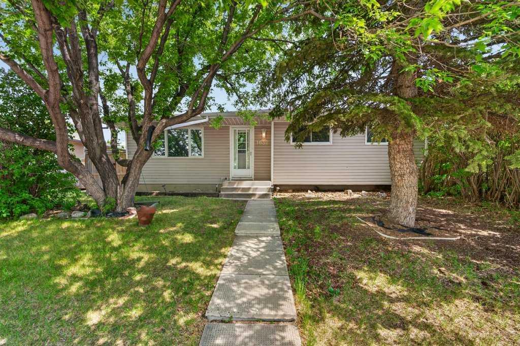 Picture of 1632 Robson Crescent SE, Calgary Real Estate Listing