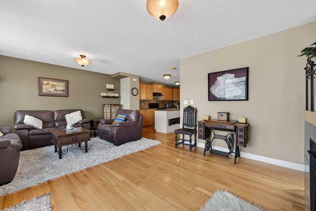 Picture of 2, 2412 Kensington Road NW, Calgary Real Estate Listing