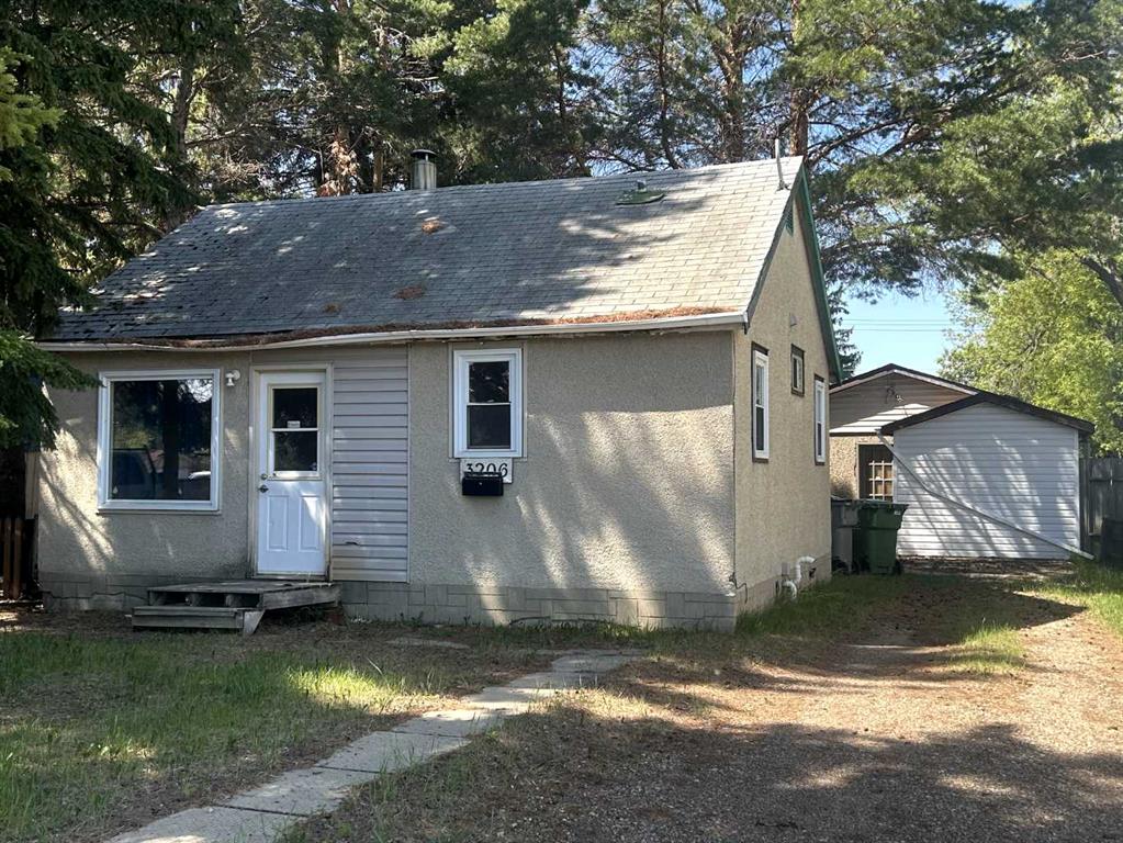 Picture of 3206 49 Avenue , Lloydminster Real Estate Listing
