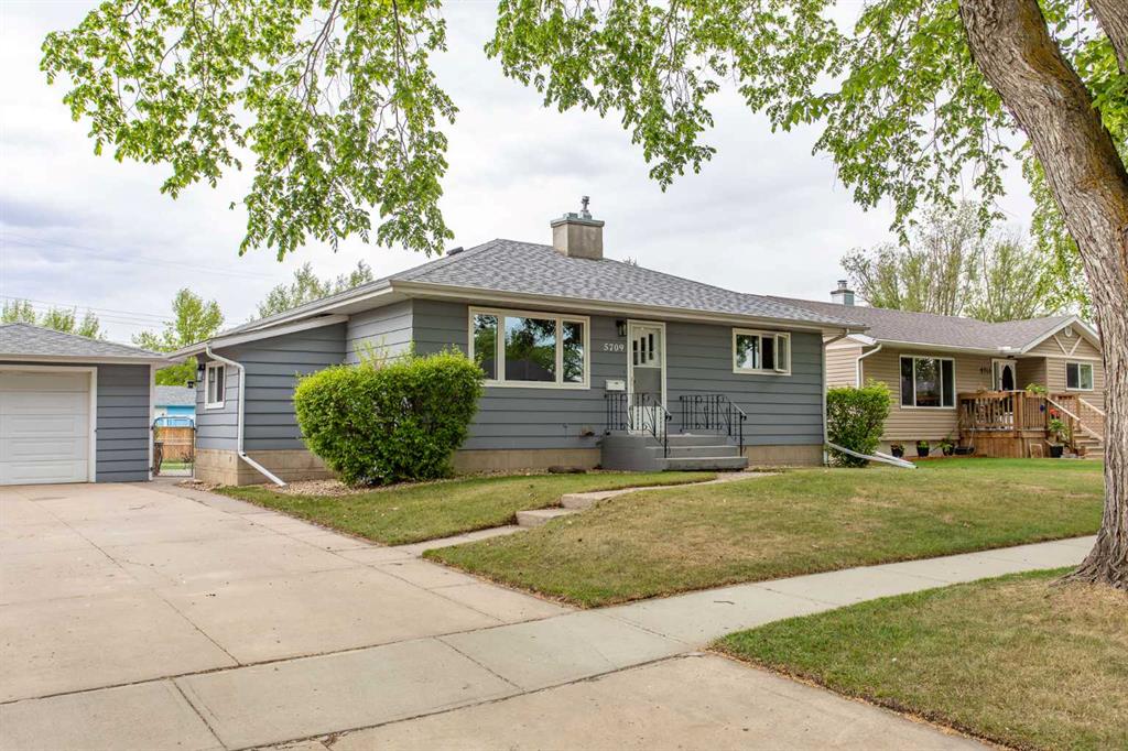 Picture of 5709 49 Avenue , Lacombe Real Estate Listing