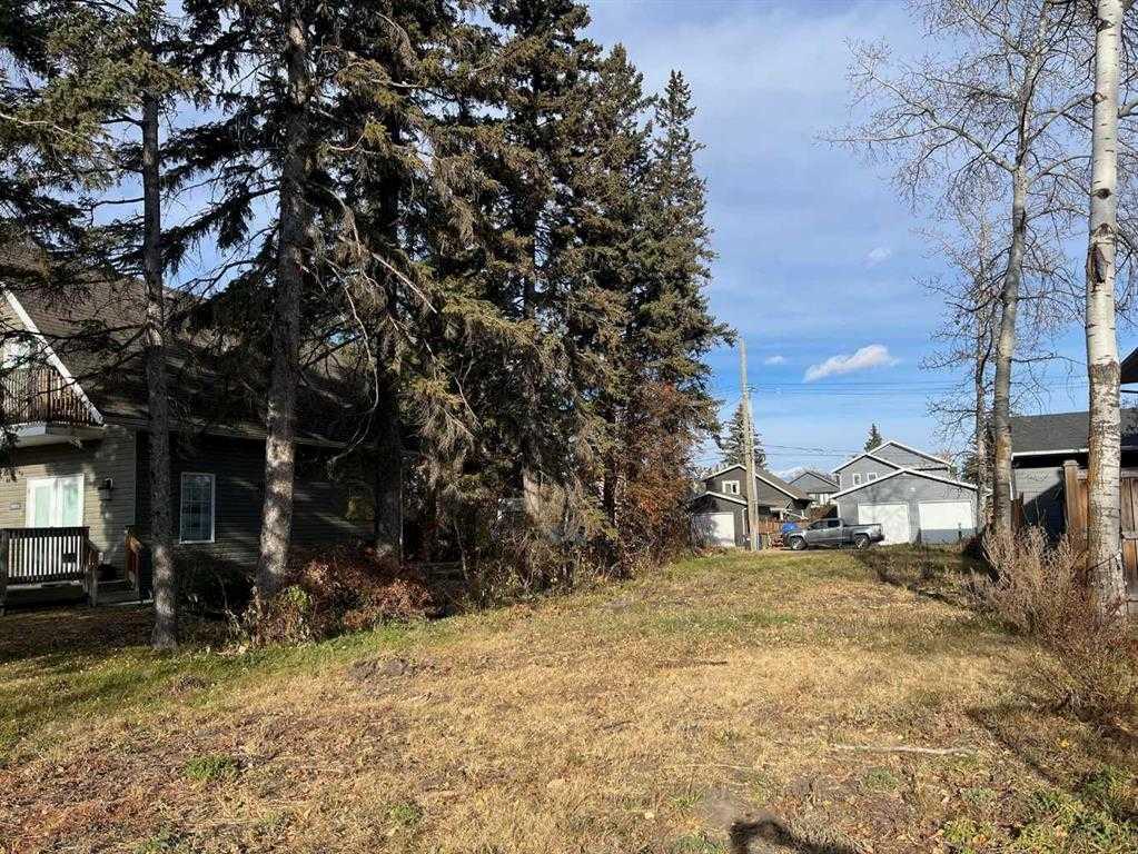 Picture of 5027 35 Street , Sylvan Lake Real Estate Listing
