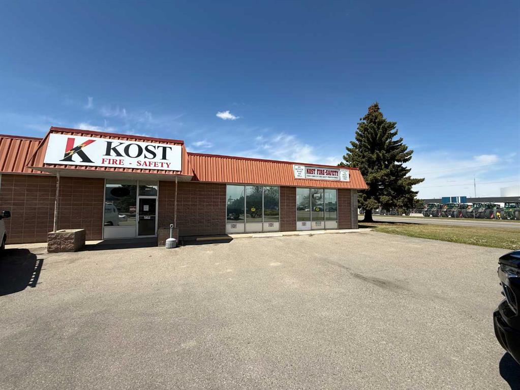 Picture of A, 1710 31 Street N, Lethbridge Real Estate Listing