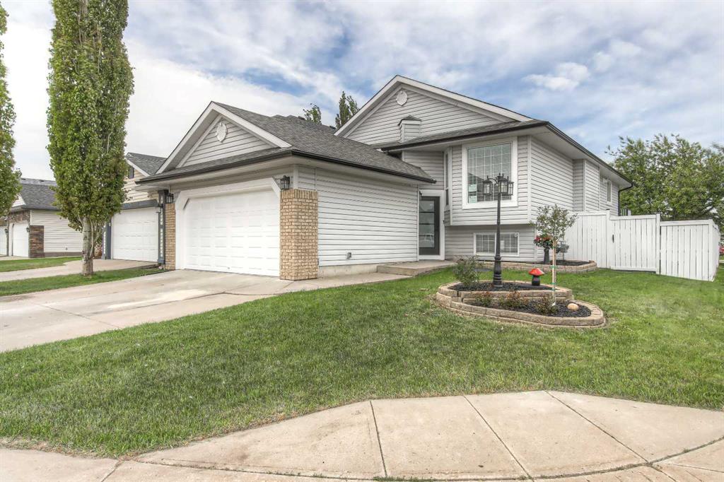 Picture of 81 Coventry Circle NE, Calgary Real Estate Listing